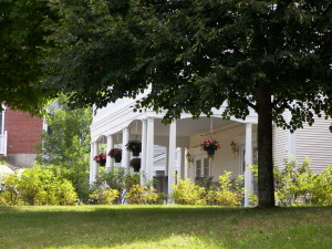 schooner-estates-building